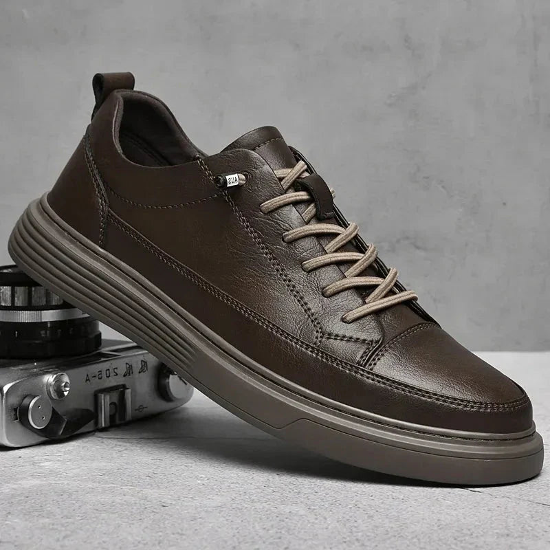Men’s Low-Top Sneakers with Tonal Stitching and Lace-Up Closure